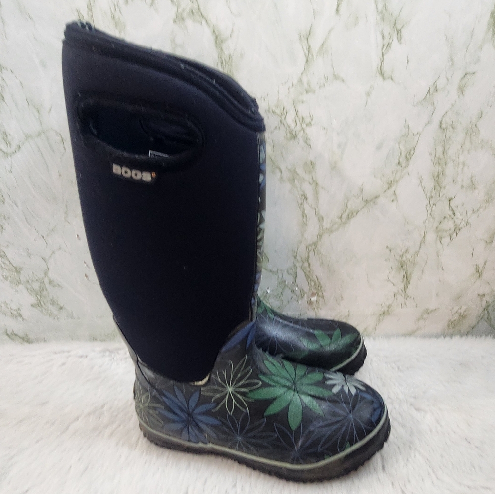BOGS Black Neoprene Boots with Floral Design and Handles